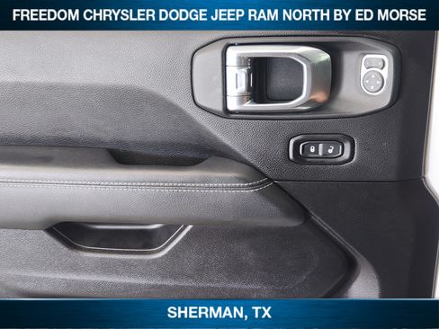Used 2021 Jeep Wrangler Unlimited Sahara AWD/4WD image 16