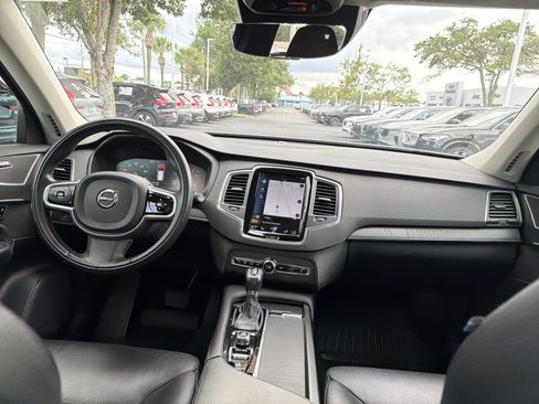Used 2020 Volvo XC90 T6 Momentum w/ Protection Package Premier AWD/4WD image 30