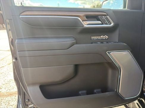 New 2026 Chevrolet Silverado 1500 High Country AWD/4WD image 24