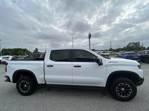 Used 2022 Chevrolet Silverado 1500 ZR2 AWD/4WD image 3