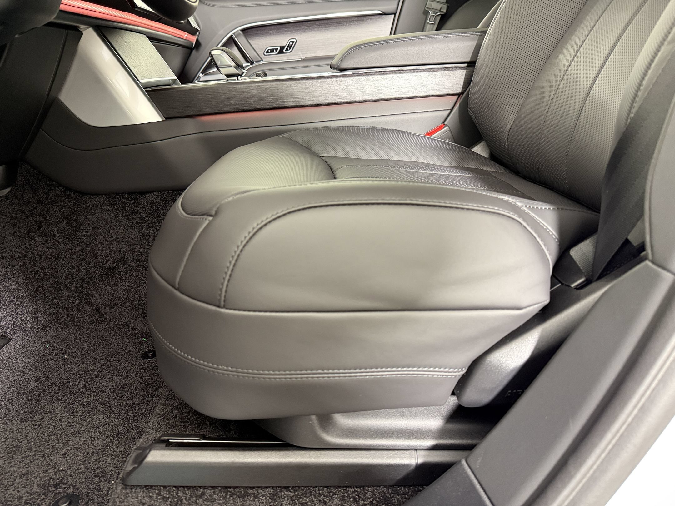 New 2027 Land Rover Range Rover SE AWD/4WD image 14
