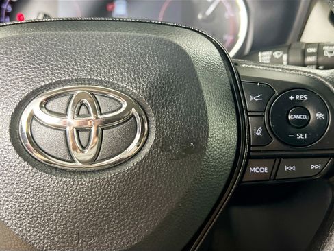 Used 2025 Toyota RAV4 XLE w/ Convenience Package FWD image 19