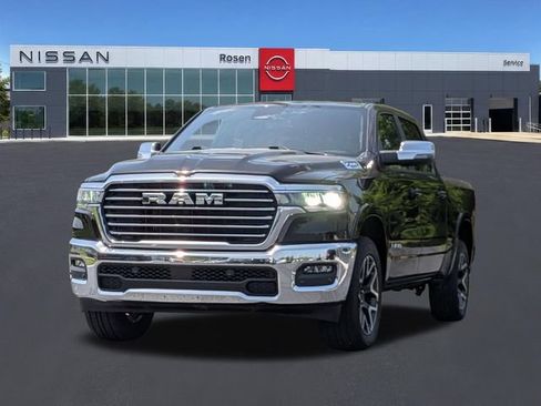 Used 2025 RAM 1500 Laramie AWD/4WD image 7