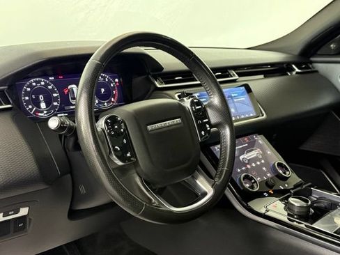 Used 2019 Land Rover Range Rover Velar S AWD/4WD image 42