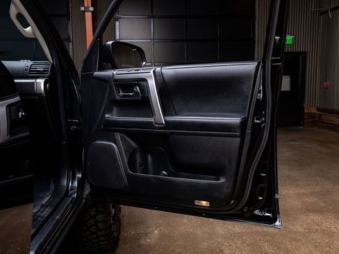 Used 2024 Toyota 4Runner SR5 image 38