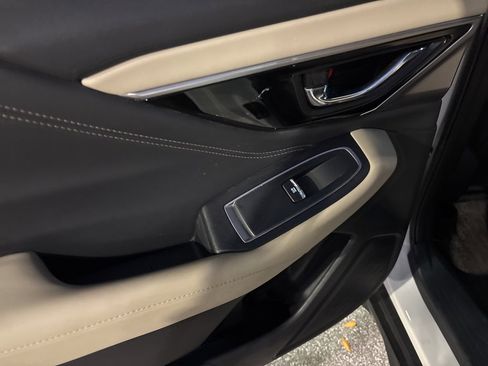 Used 2021 Subaru Outback Limited image 9