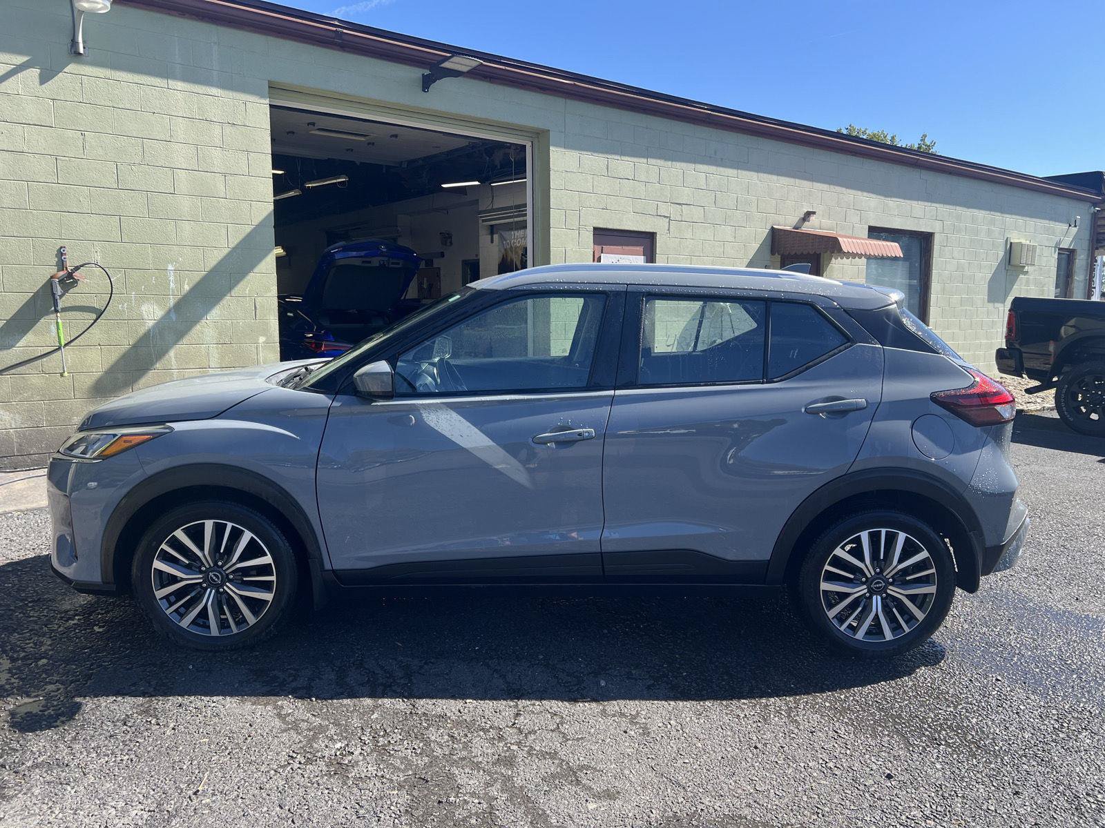 Used 2024 Nissan Kicks SV FWD image 6