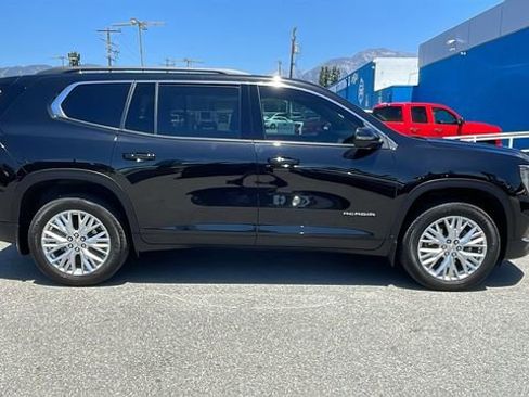 Used 2024 GMC Acadia Elevation FWD image 2