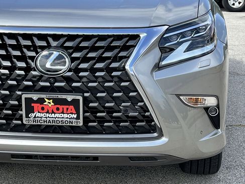 Used 2023 Lexus GX 460 Luxury w/ Accessory Package AWD/4WD image 8