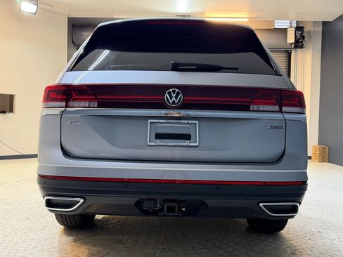 Used 2024 Volkswagen Atlas SEL AWD/4WD image 9
