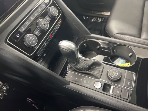 Used 2022 Volkswagen Atlas SEL R-Line image 20