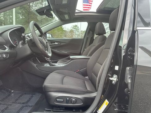 Used 2024 Chevrolet Malibu LT image 10