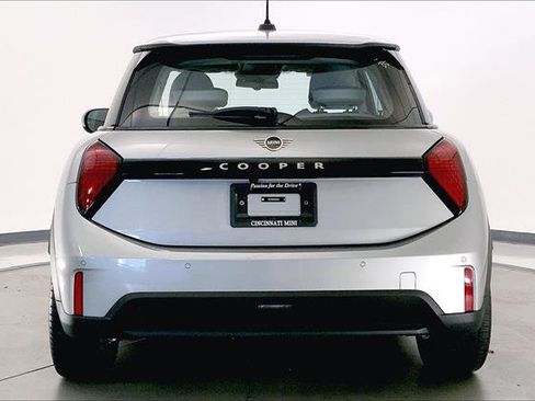 Used 2026 MINI Cooper 2-Door Hardtop image 3