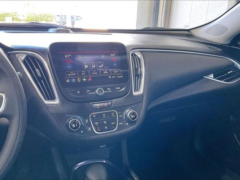 Used 2021 Chevrolet Malibu LT image 10