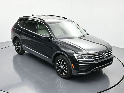 Used 2021 Volkswagen Tiguan SE image 31