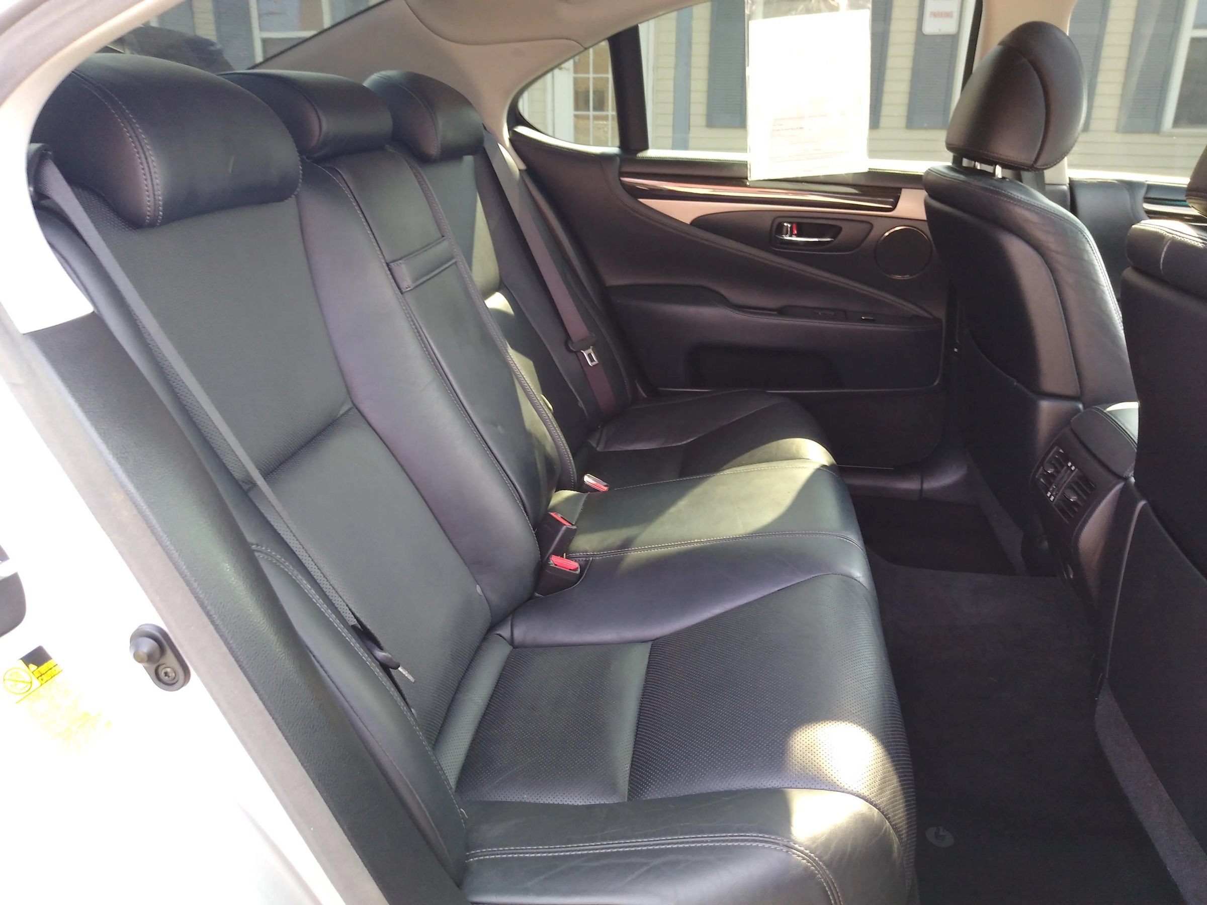 Used 2014 Lexus LS 460 AWD w/ Comfort Package image 14