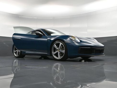 Certified 2024 Porsche 911 Carrera T RWD image 36