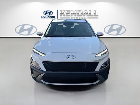 Used 2022 Hyundai Kona Limited FWD image 2