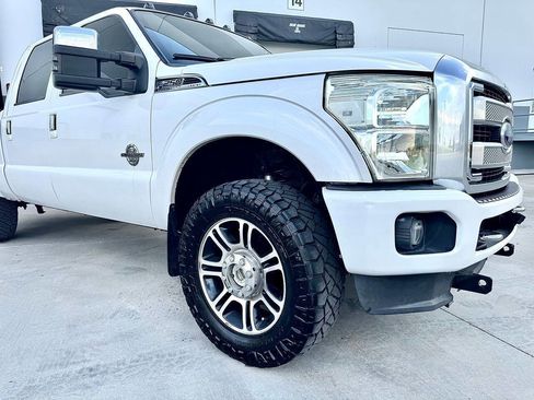 Used 2016 Ford F250 Platinum w/ Platinum Package AWD/4WD image 2