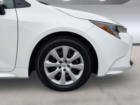 Used 2024 Toyota Corolla LE image 12