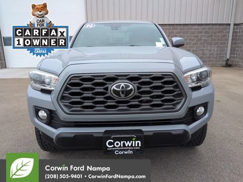 Used 2020 Toyota Tacoma TRD Off-Road AWD/4WD image 8