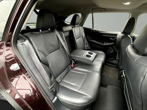 Used 2024 Subaru Outback Limited AWD/4WD image 22