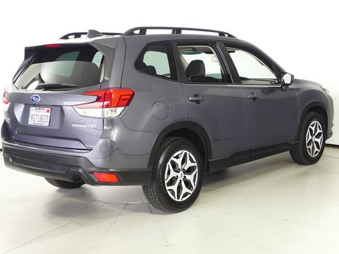 Certified 2023 Subaru Forester Premium AWD/4WD image 7