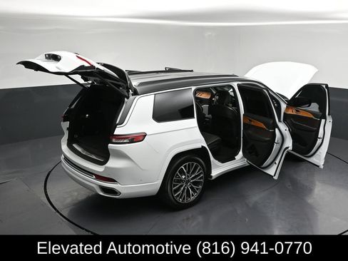 Used 2025 Jeep Grand Cherokee L Summit AWD/4WD image 41