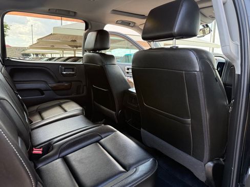 Used 2019 GMC Sierra 2500 SLT AWD/4WD image 17