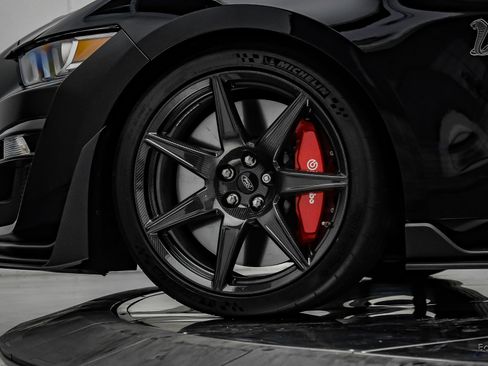 Used 2021 Ford Mustang Shelby GT500 w/ Carbon Fiber Track Pack RWD image 98