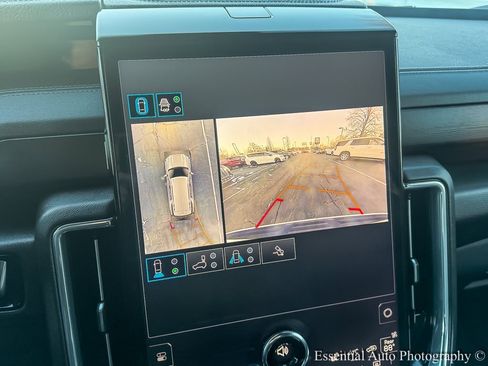 Used 2025 GMC Yukon Denali image 27