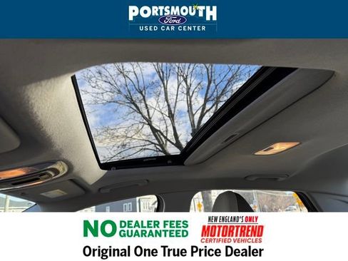 Used 2024 Hyundai Elantra Limited image 8