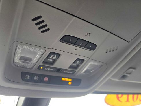 Used 2019 GMC Acadia SLT image 35