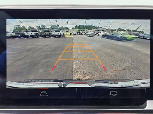 Used 2025 GMC Sierra 1500 SLT AWD/4WD image 29