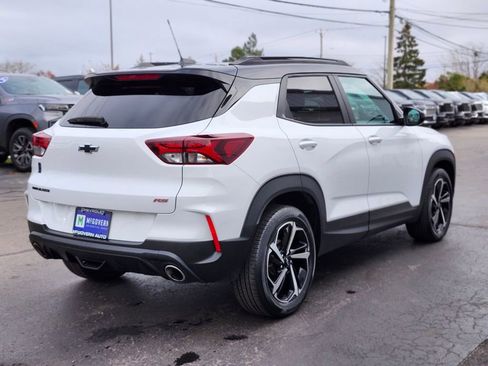 Used 2023 Chevrolet TrailBlazer RS w/ Sun and Liftgate Package image 5