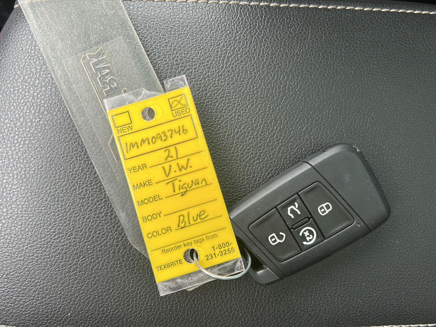 Used 2021 Volkswagen Tiguan SE w/ Panoramic Sunroof Package FWD image 36