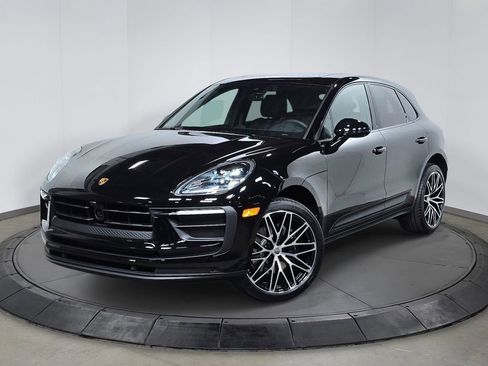 New 2026 Porsche Macan image 1