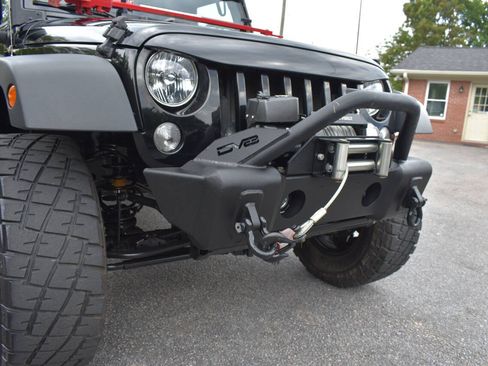 Used 2017 Jeep Wrangler Sport w/ Quick Order Package 23S AWD/4WD image 39
