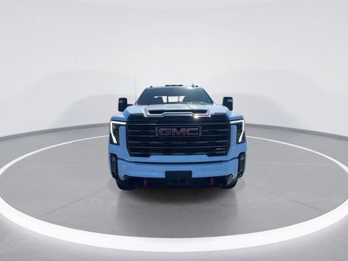 Used 2024 GMC Sierra 2500 AT4 w/ AT4 Premium Plus Package AWD/4WD image 3