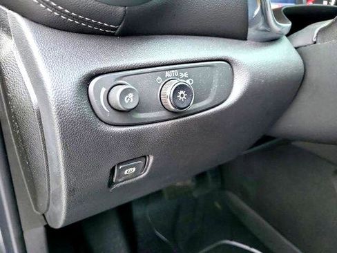 Used 2024 Chevrolet Blazer LT w/ Sound & Technology Package image 19