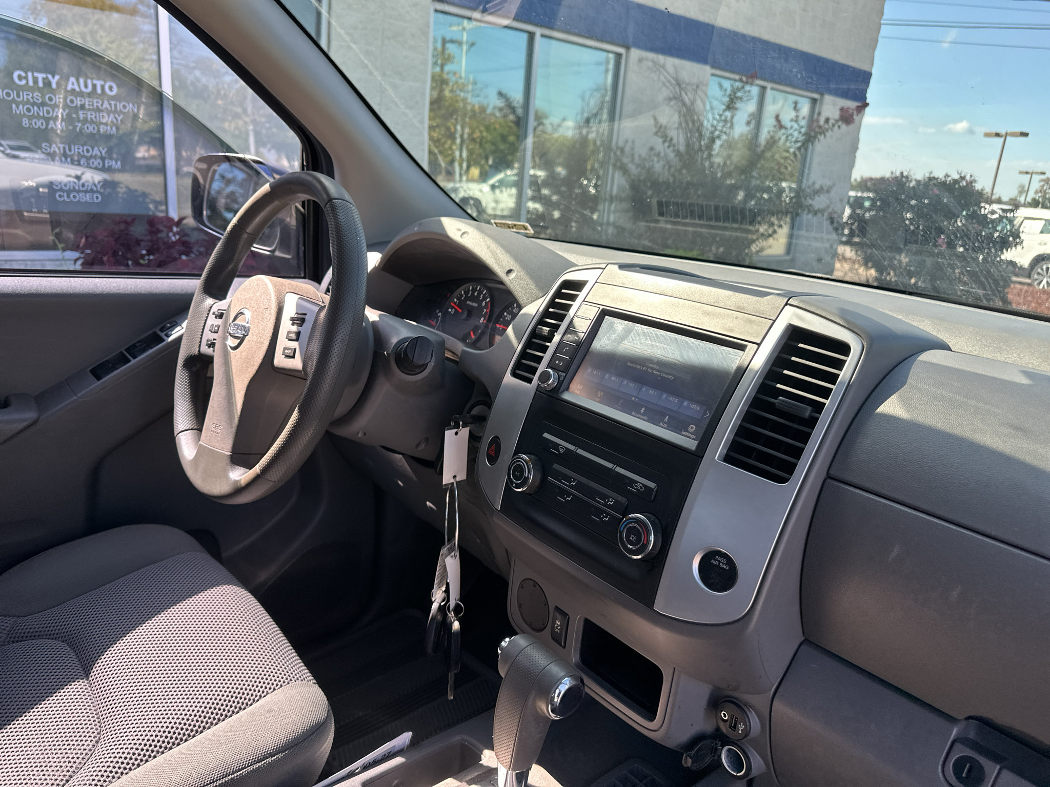 Used 2019 Nissan Frontier SV RWD image 10
