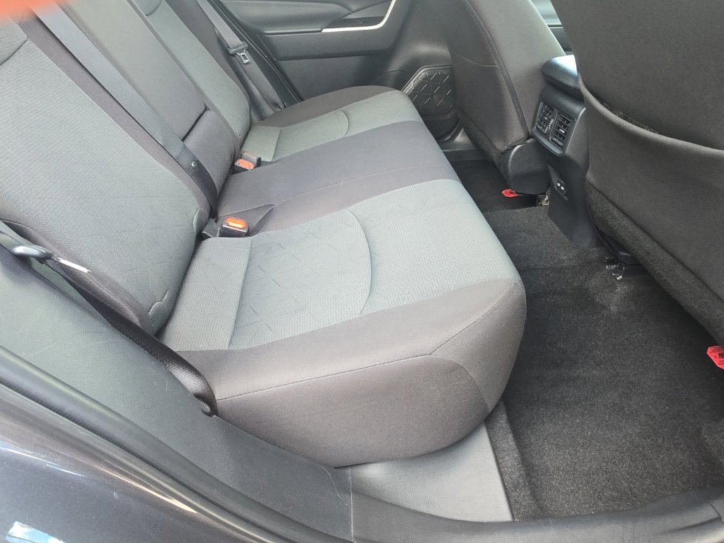 Used 2025 Toyota RAV4 XLE AWD/4WD image 10