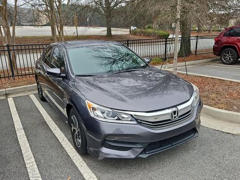 Used 2017 Honda Accord LX image 35