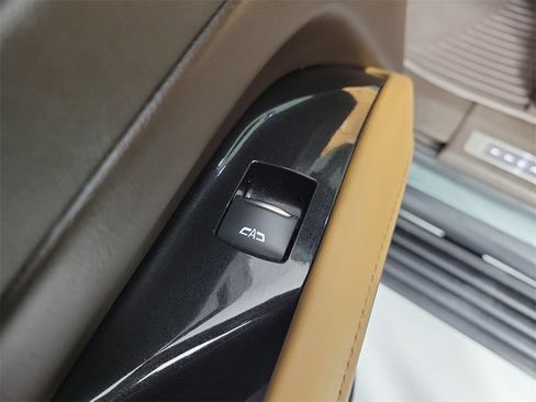 Certified 2024 Cadillac Escalade Sport w/ LPO, ONYX Package image 15