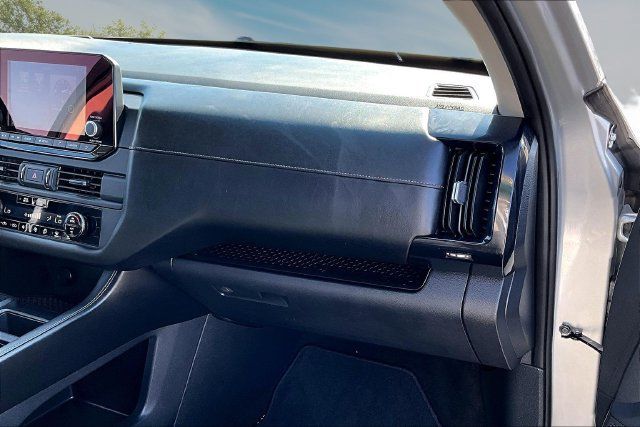 Certified 2023 Nissan Pathfinder S FWD image 24