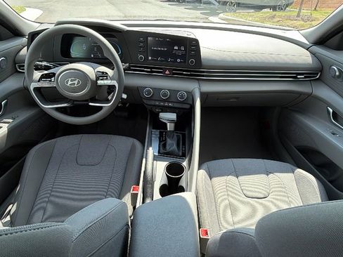 New 2026 Hyundai Elantra SE image 22