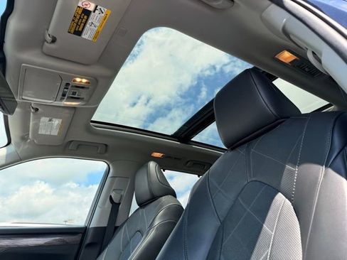 Used 2020 Toyota Highlander Platinum AWD/4WD image 4