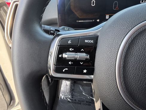 Used 2025 Kia Sorento EX AWD/4WD image 26