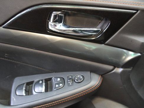 Used 2020 Nissan Maxima SR image 15