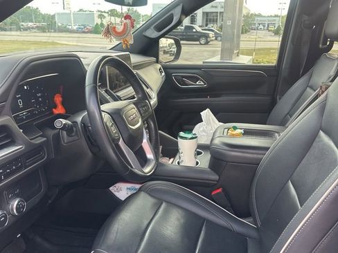 Used 2022 GMC Yukon XL SLT RWD image 4
